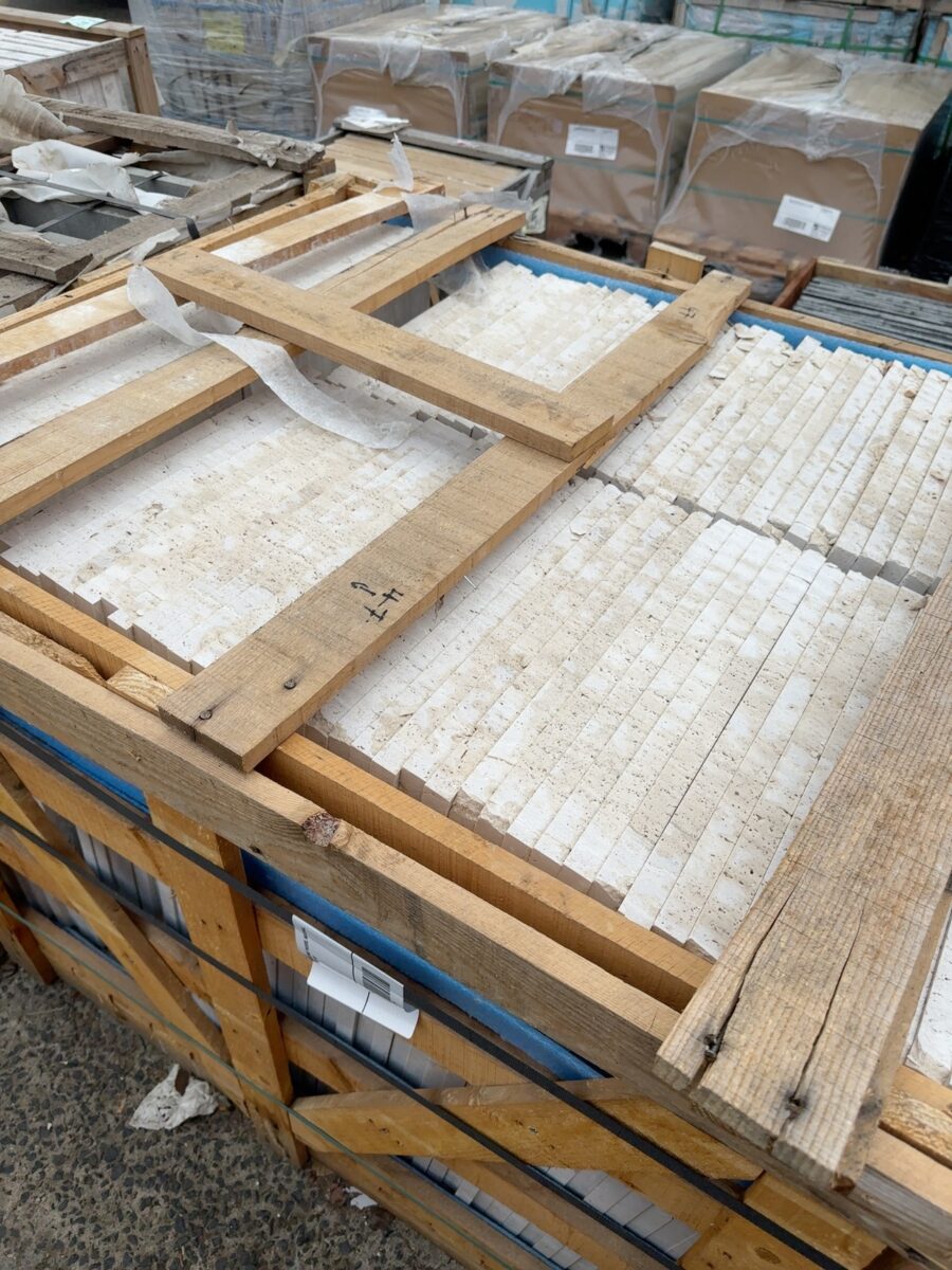 PALLET OF TRAVERTINE PAVERS, NATURAL, 800 X 400 X 20MM, #10