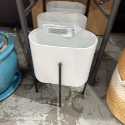 EX STAGING FURNITURE -WHITE METAL PLANT STAND, SOLD AS IS