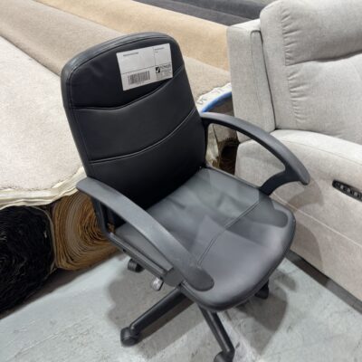 NEW BLACK OFFICE CHAIR