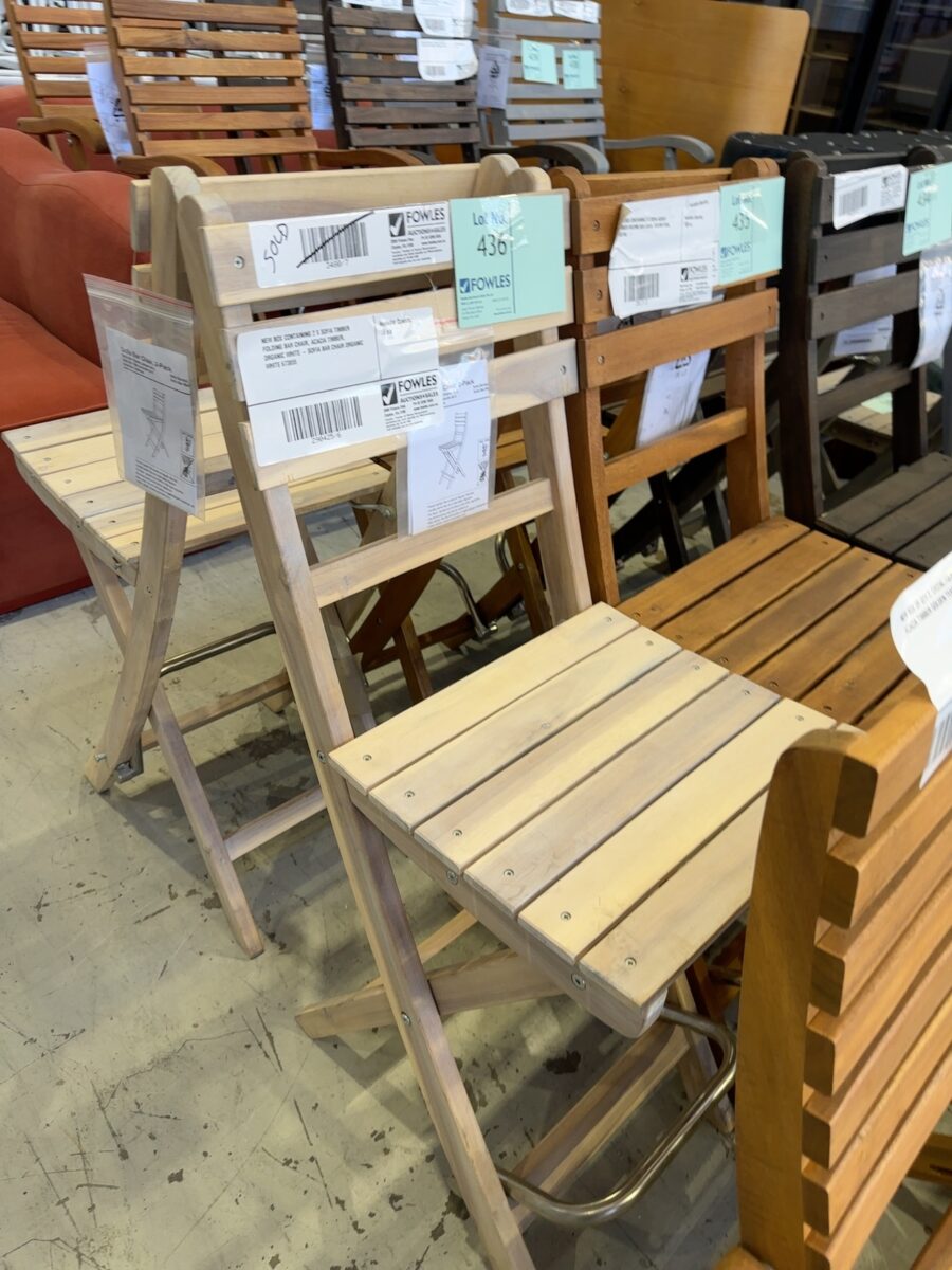 NEW BOX CONTAINING 2 X SOFIA TIMBER FOLDING BAR CHAIR, ACACIA TIMBER, ORGANIC WHITE - SOFIA BAR CHAIR ORGANIC WHITE 673855