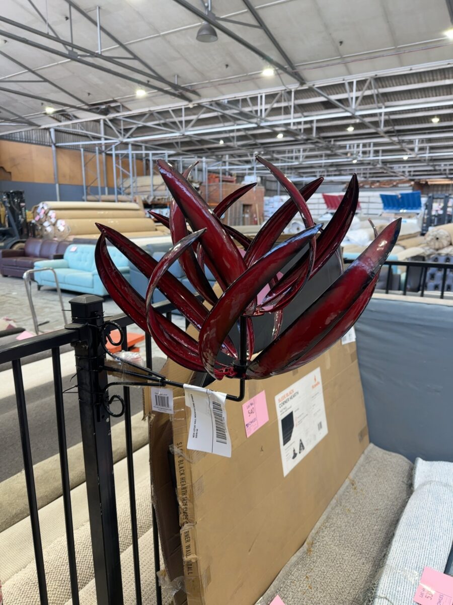 NEW LOTUS WALL MOUNTED WIND SPINNER RRP$140
