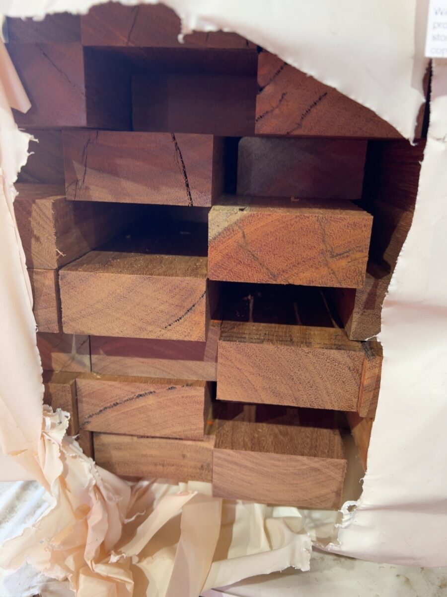 70X32 FEATURE GRADE QLD MIXED HARDWOOD