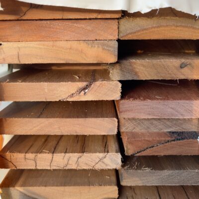 135X19 FEATURE GRADE SPOTTED GUM DECKING-(PACK CONSISTS OF RANDOM SHORT LENGTHS)