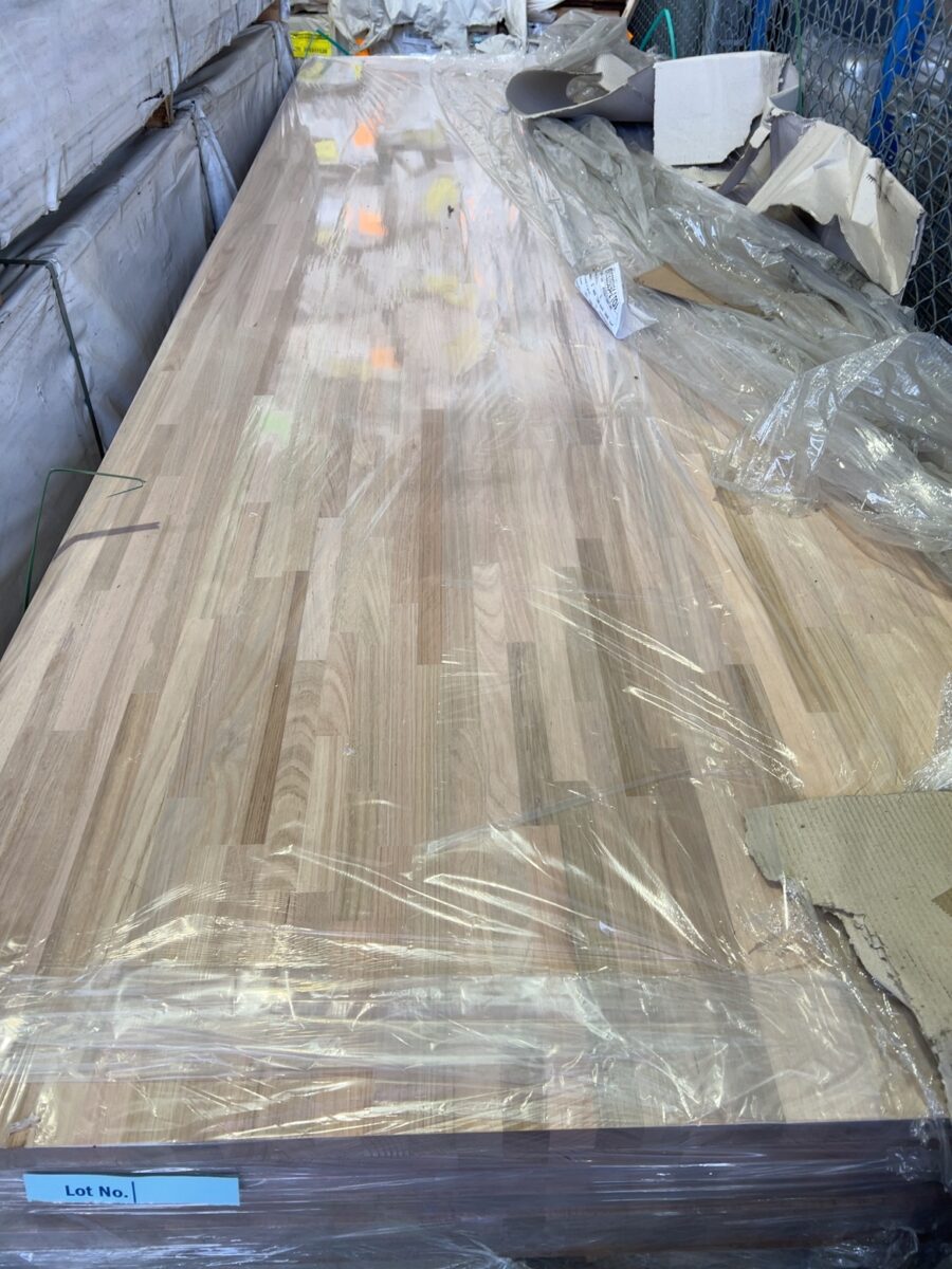 1200X33 PRIME GRADE TASMANIAN OAK LAMINATED PANEL-1/3.6