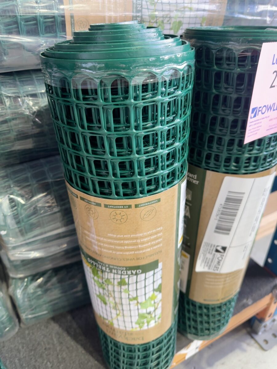 NEW CYCLONE BACKYARD FARMER, GREEN TRELLIS 600MM X 12M X 25MM, 10160066 RRP$48.95