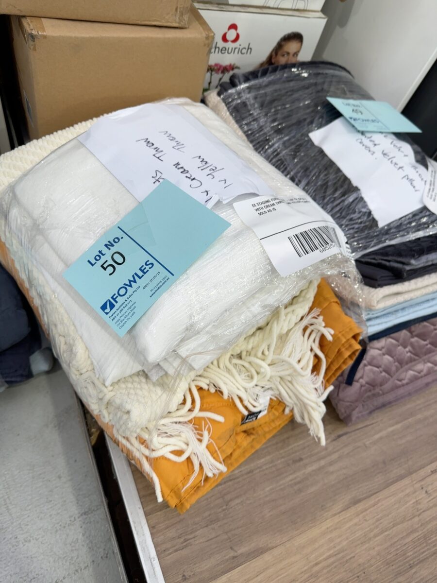 EX STAGING FURNITURE - LOT OF SHEETS WITH CREAM THROW AND YELLOW THROW SOLD AS IS