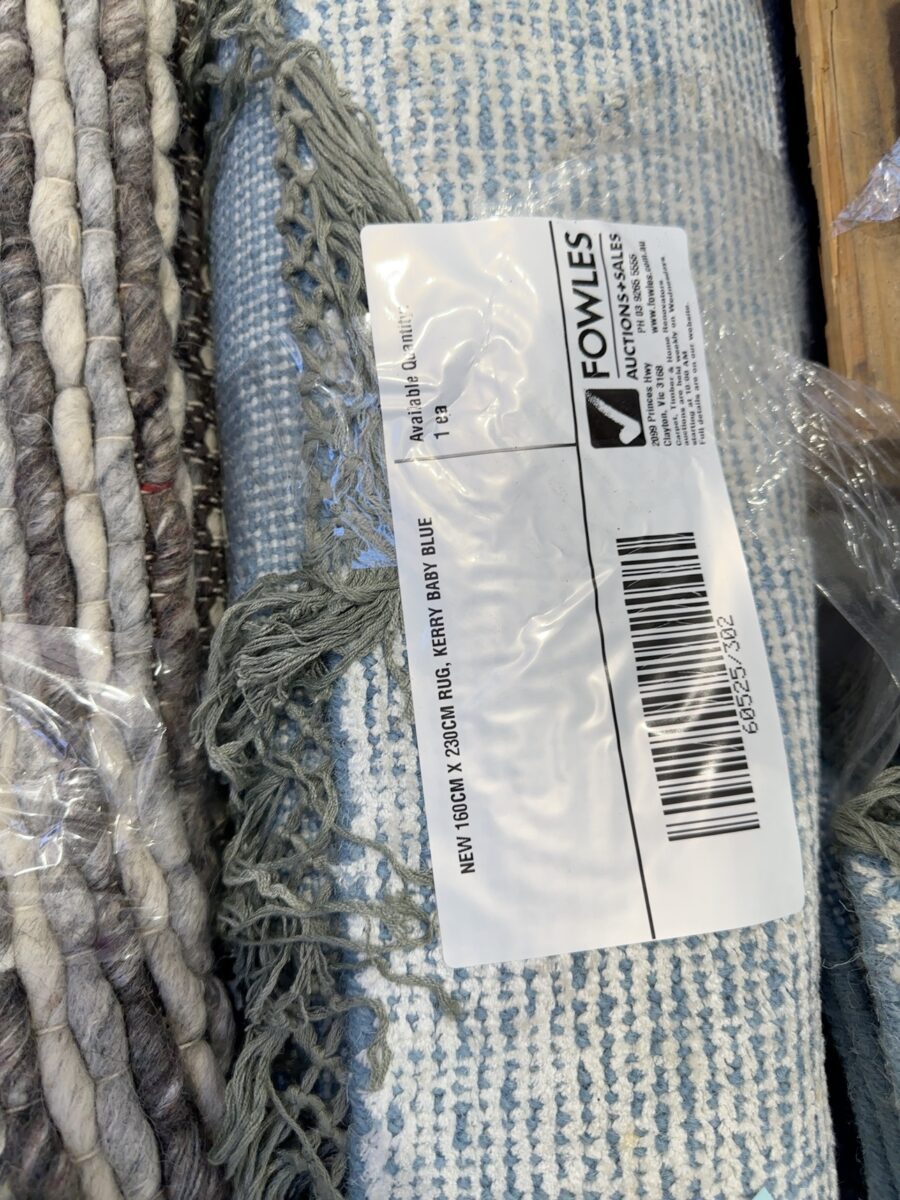 NEW 160CM X 230CM RUG, KERRY BABY BLUE