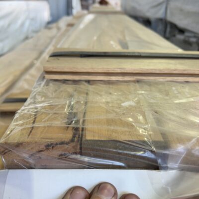 68X19 AUS OAK P/ROUND MERCH KD HARDWOOD