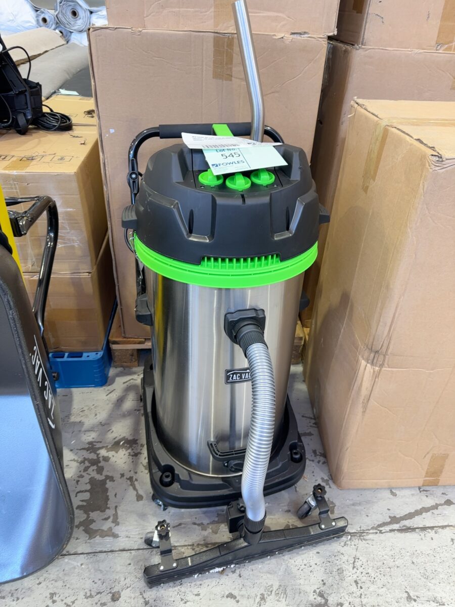 NEW ZACVAC WET & DRY TITAN 100 VACUUM, 5400WATT, 10M HOSE,2 REUSEABLE BAGS, NO WARRANTY
