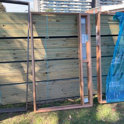 2090X1290 CEDAR ENTRY FRAME WITH GLAZED SIDELITE