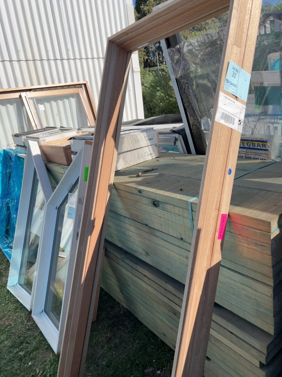 2110X870 TIMBER ENTRY FRAME