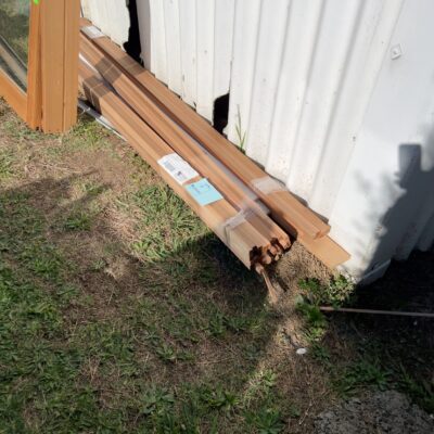 BUNDLE OF ASST'D TIMBER MOULDINGS