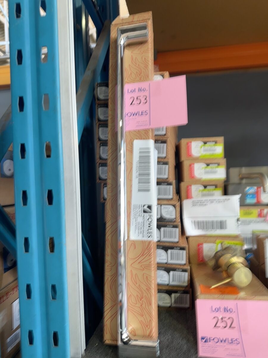 NEW PHOENIX GLOSS CHROME SINGLE TOWEL RAIL, GS804CHR 12 MONTH WARRANTY