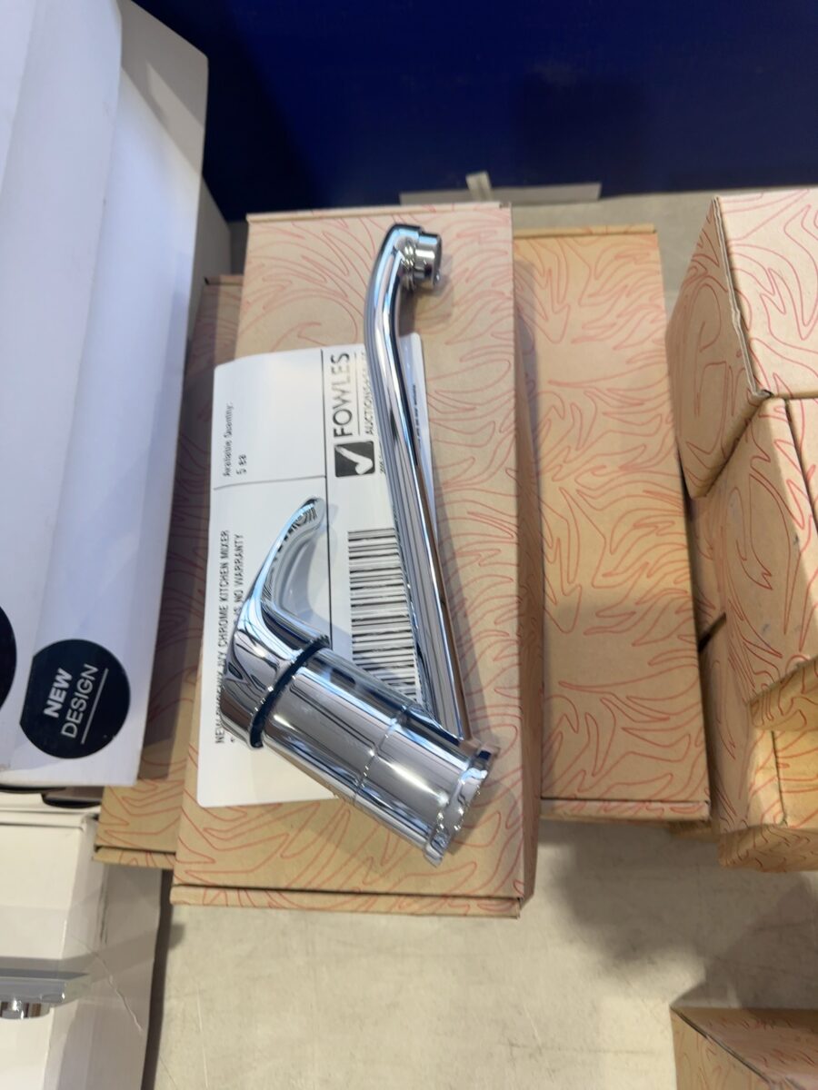 NEW PHOENIX IVY CHROME KITCHEN MIXER SWIVEL, YS730 SOLD AS IS NO WARRANTY