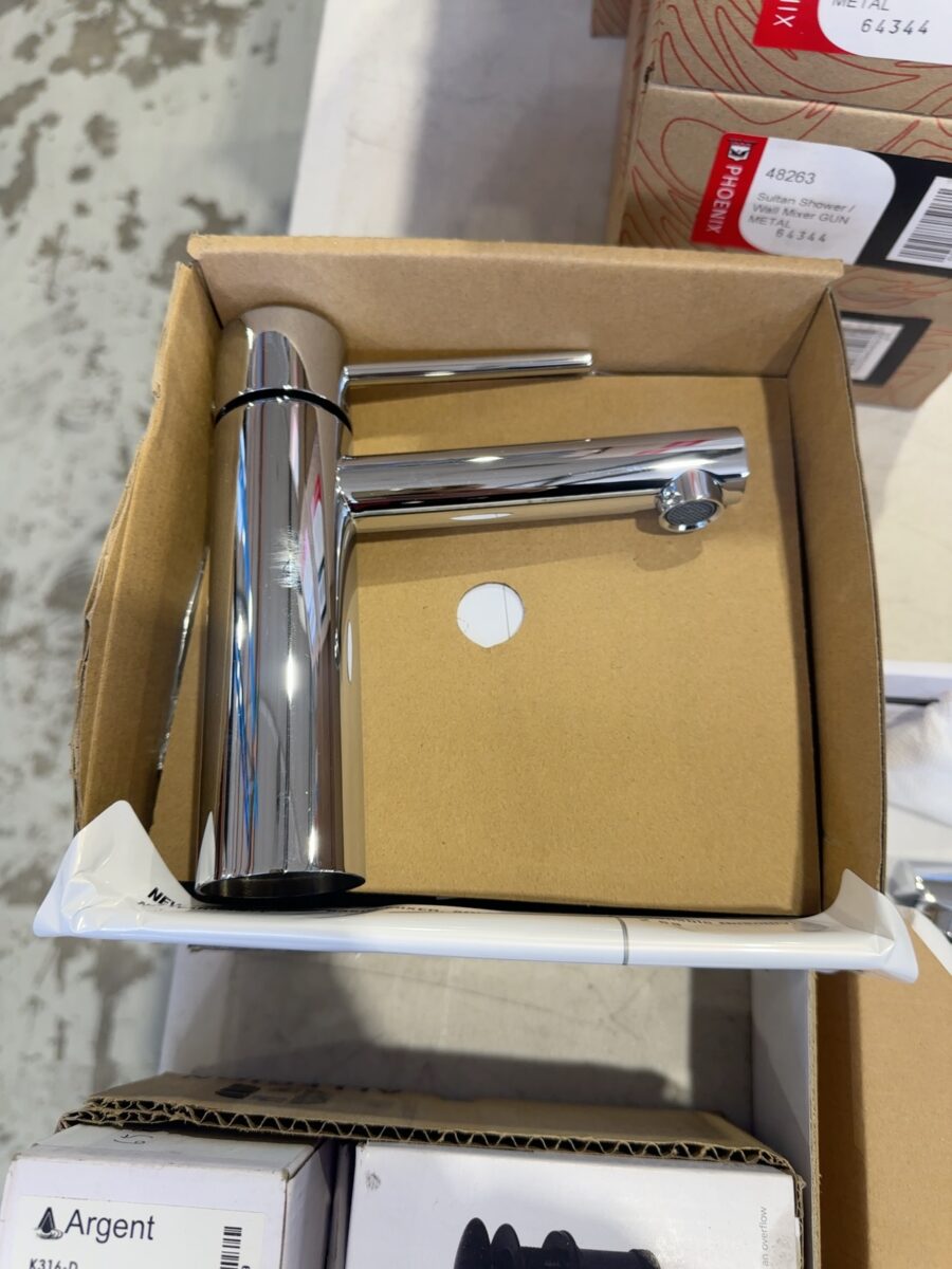 NEW PHOENIX VIVID BASIN MIXER, SOLD AS IS NO WARRANTY