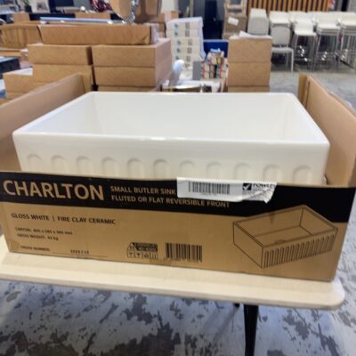 NEW FIENZA CHARLTON SMALL BUTLERS SINK, FLUTED OR FLAT, REVERSIBLE FRONT, 689 X 473 X 250MM SOLD AS IS NO WARRANTY