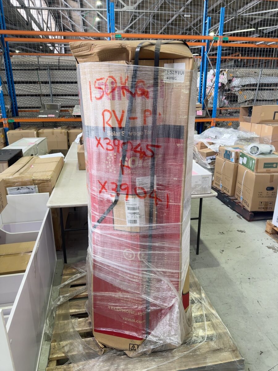 NEW RINNAI SG215A SUNMASTER 215LITRE HOT WATER TANK,SOLD AS IS NO WARRANTY