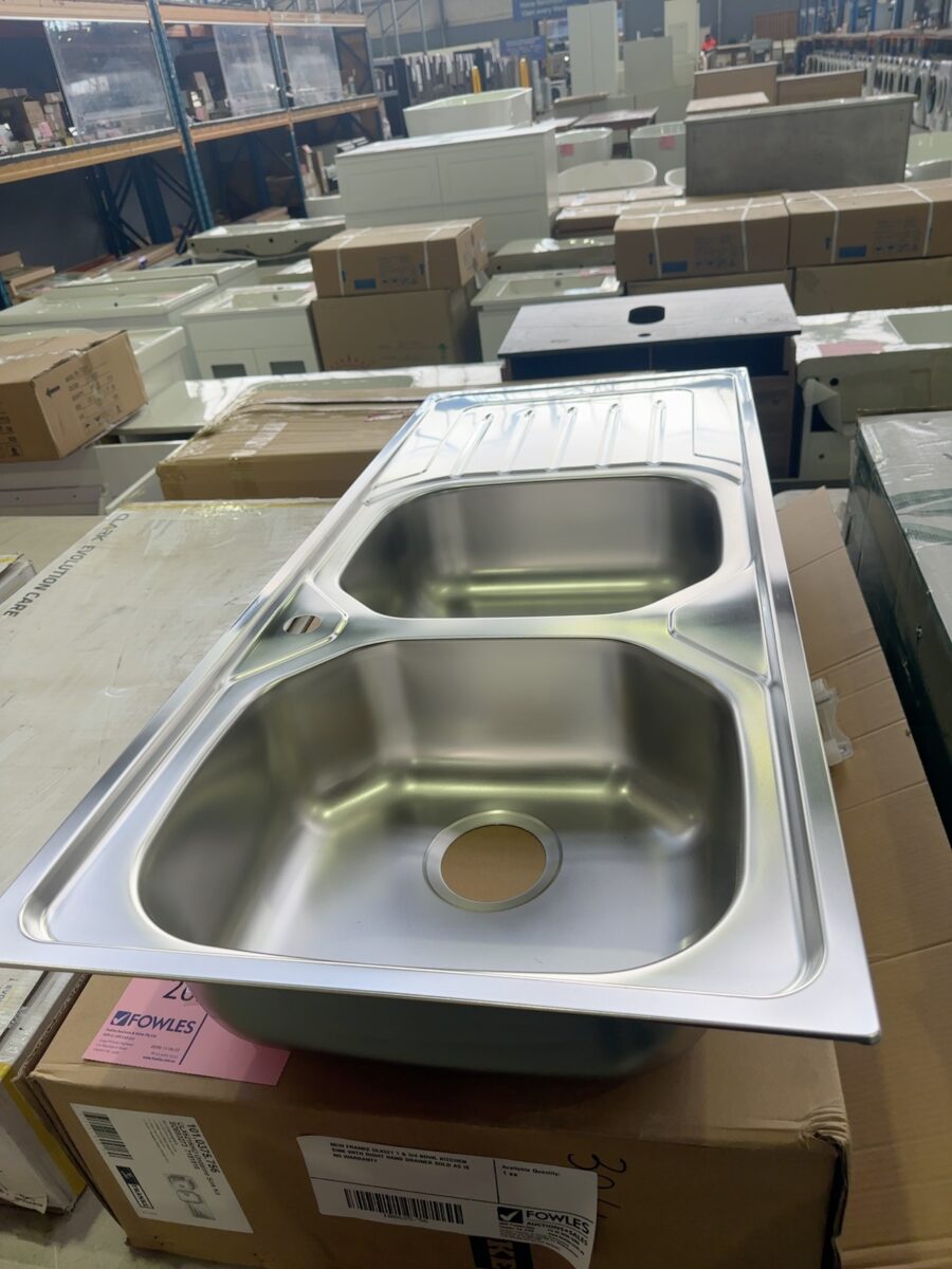 NEW FRANKE OLX621 1 & 3/4 BOWL KITCHEN SINK WITH RIGHT HAND DRAINER SOLD AS IS NO WARRANTY