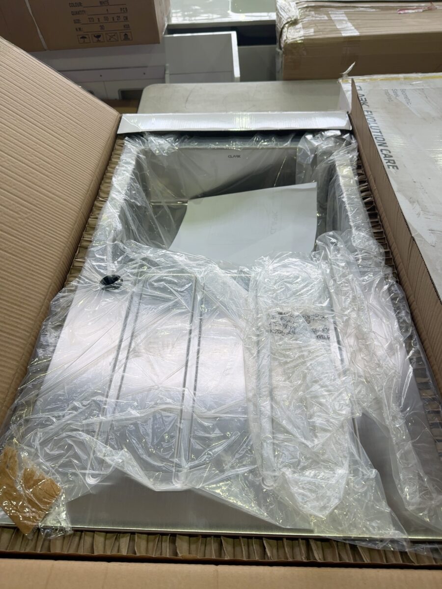 NEW CLARK EVO SINGLE BOWL KITCHEN SINK, LEFT HAND DRAINER SOLD AS IS NO WARRANTY