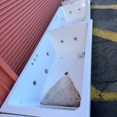 EX DISPLAY DECINA LAGO SPA BATH, SOLD AS IS CONDITION, 1795MM X 1050MM WIDE
