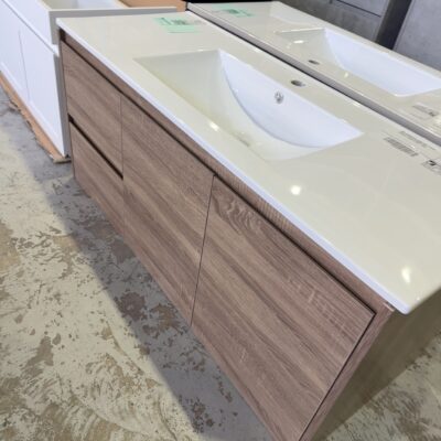 NEW 1200MM WALL HUNG VANITY ANTICO OAK, WITH WHITE CERAMIC TOP, SYWH05-1200LA2 & UV31-1200H