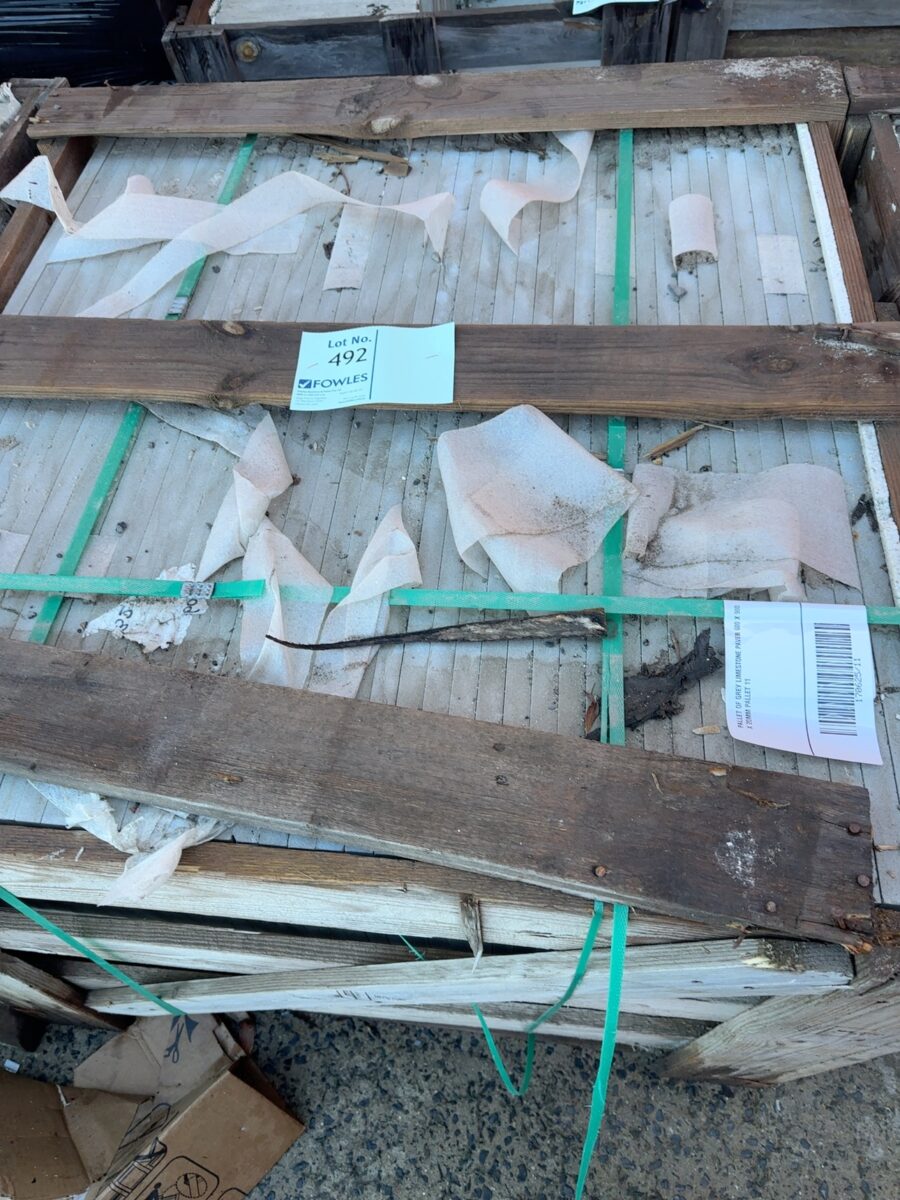 PALLET OF GREY LIMESTONE PAVER 600 X 900 X 20MM PALLET 11
