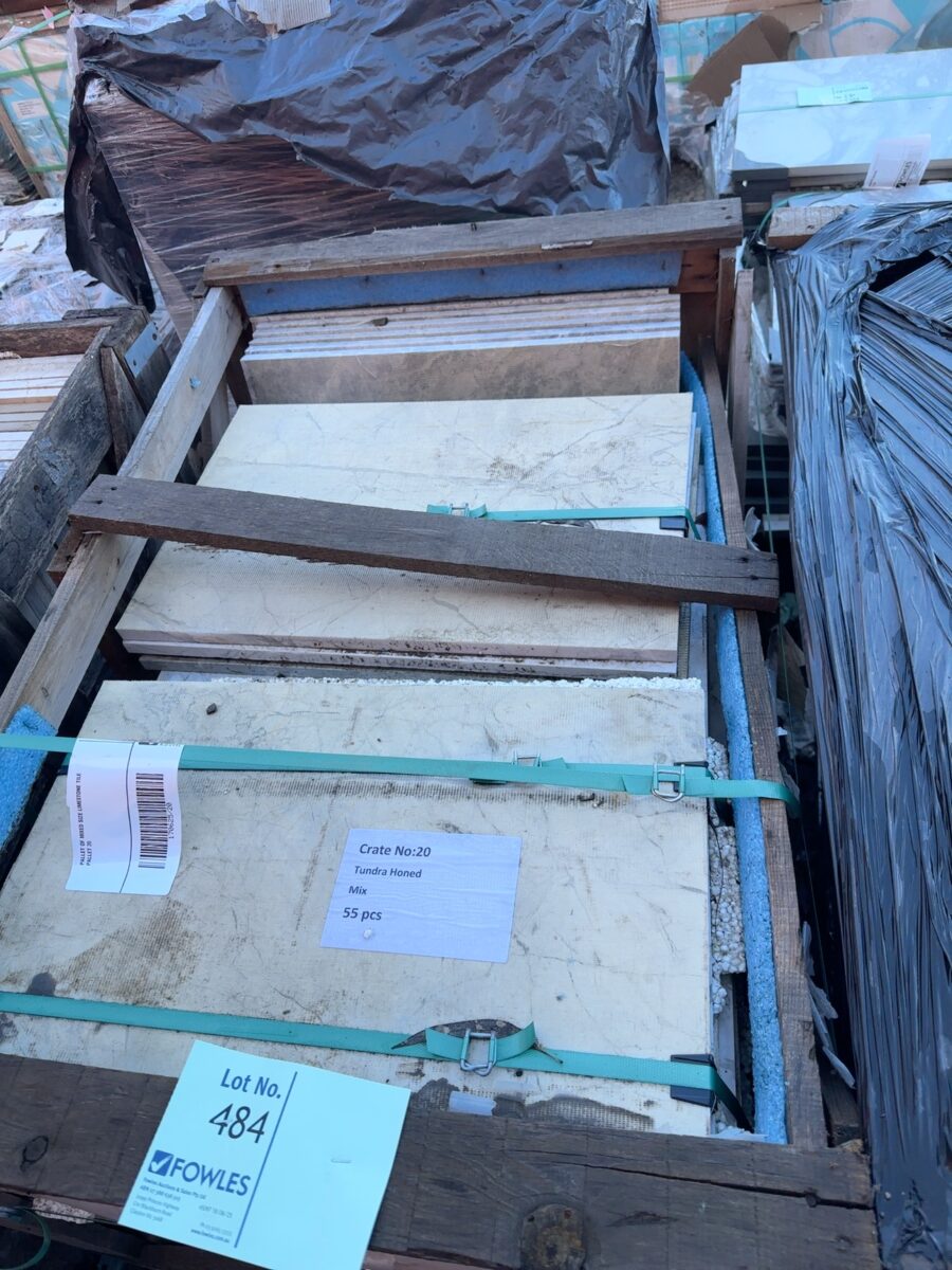 PALLET OF MIXED SIZE LIMESTONE TILE PALLET 20