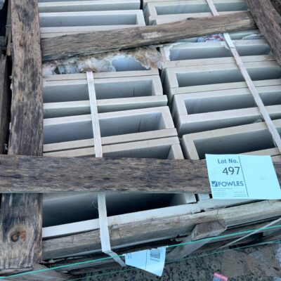 PALLET OF SANDSTONE EDGING, 600 X 400 X 20/70, PALLET 4