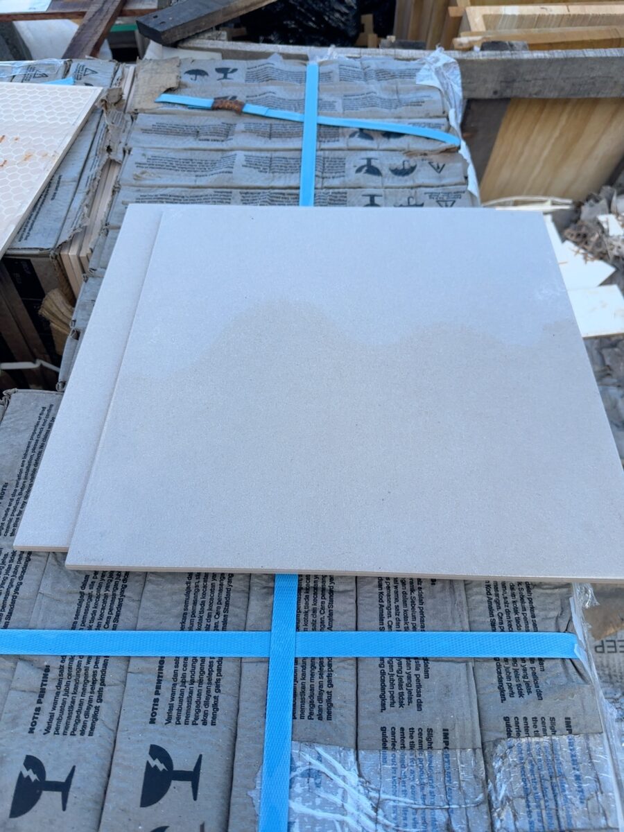 400X400 SIDEBURN BARK MATT TILES (64 BOXES)