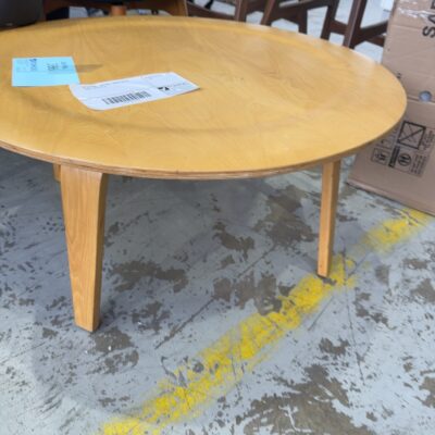 EX STAGING -NATURAL TIMBER COFFEE TABLE, SOLD AS IS