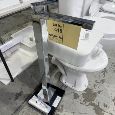 EX DISPLAY DORF EPIC BATH FILLER, FLOOR MOUNTED RRP28, SOLD AS IS NO WARRANTY