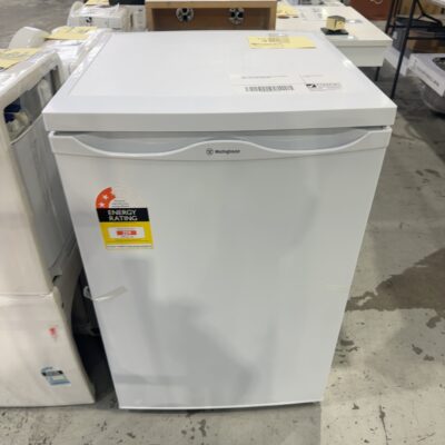 NEW WESTINGHOUSE WHITE BAR FRIDGE, SOLD AS IS NO WARRANTY