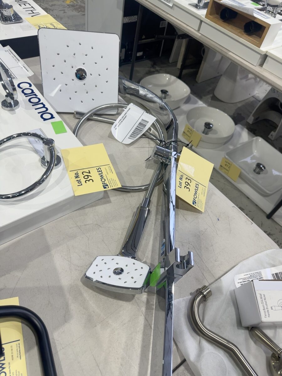 EX DISPLAY METHVEN LARGE DOUBLE SHOWER RAIL, SOLD AS IS NO WARRANTY