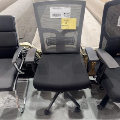 SAMPLE CHAIR - GREY MESH/FABRIC ERGONOMIC HIGH BACK CHAIR, WITH HEAD REST, ADJUSTABLE, 130KG WEIGHT, RRP9