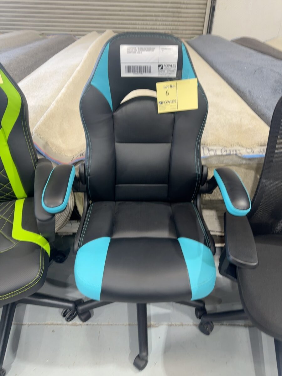 SAMPLE CHAIR - BLACK & BLUE RACER CHAIR WITH FLIP ARMS, SEAT HEIGHT ADJUSTABLE, WEIGHT 120KG, RRP$149