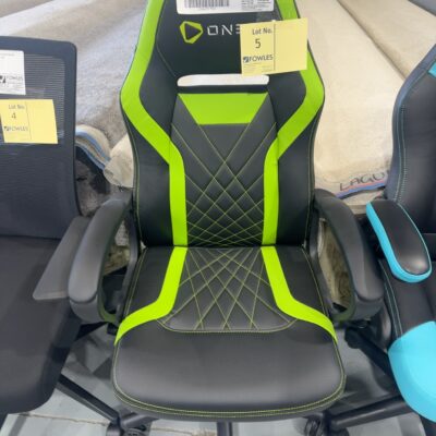 SAMPLE CHAIR - BLACK & GREEN GAMING CHAIR, MAX 100KG, HEIGHT ADJUSTABLE RRP$159