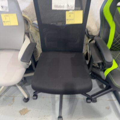 SAMPLE CHAIR - BLACK MESH & FABRIC ERGONOMIC CHAIR, LUMBAR SUPPORT, ADJUSTABLE, 130KG, RRP9
