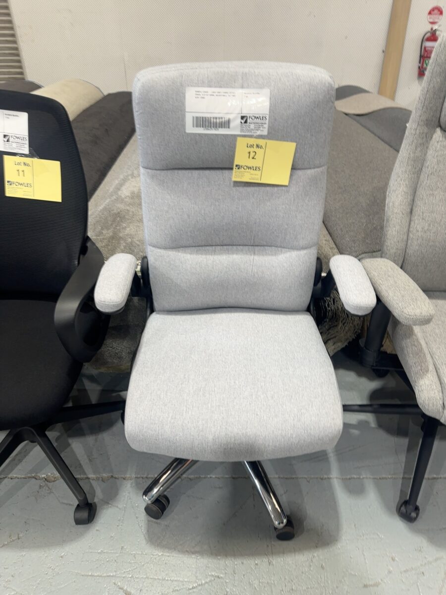 SAMPLE CHAIR - LIGHT GREY FABRIC OFFICE CHAIR, FLIP UP ARMS, ADJUSTABLE, TILT RRP$259 120KG