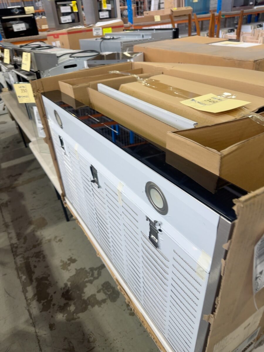 EX DISPLAY, ARISTON ACRH90BIX 900MM SQUARELINE BLACK & S/STEEL RANGEHOOD, SOLD AS IS NO WARRANTY