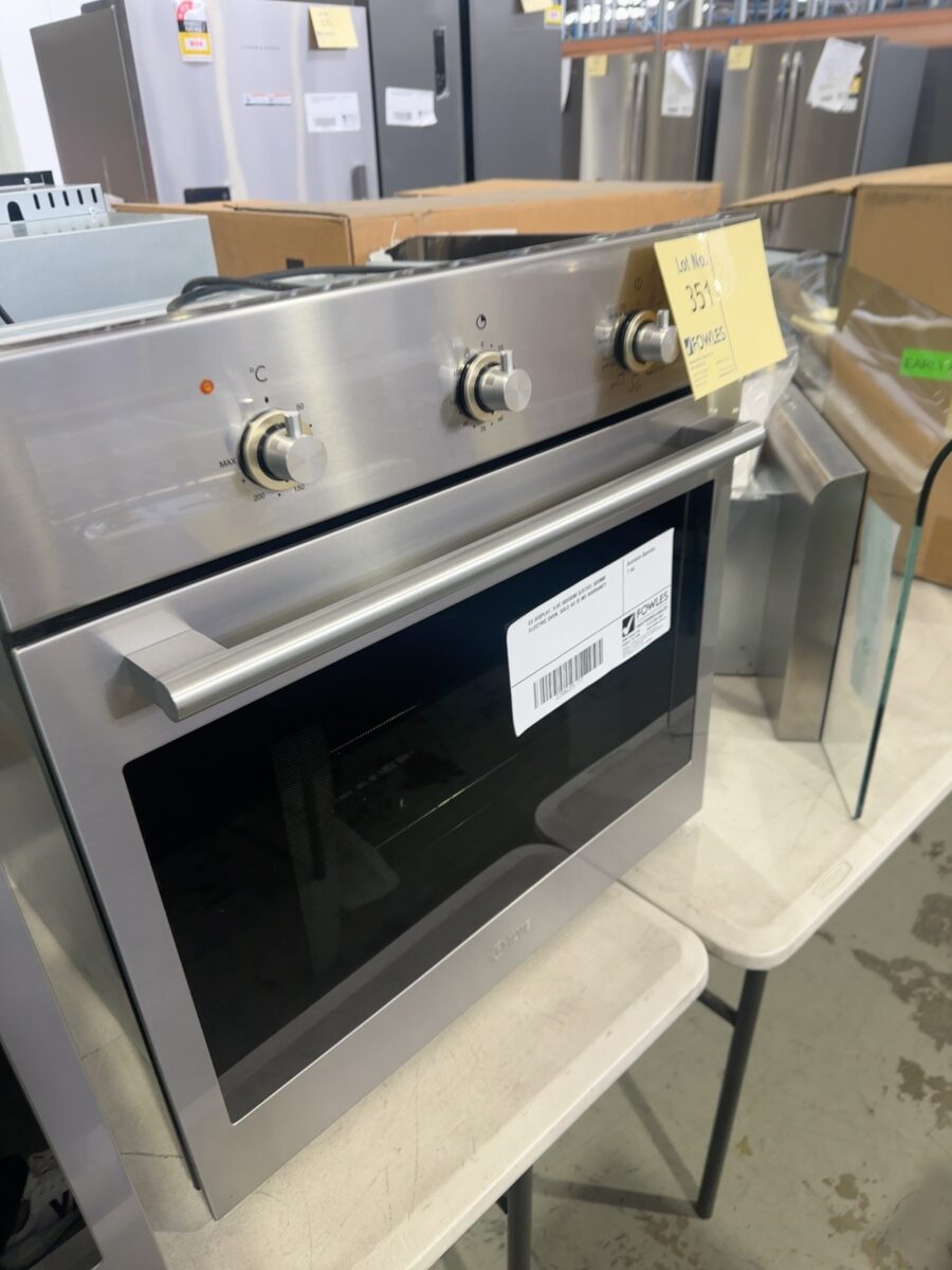 EX DISPLAY, ILVE 600SKMI S/STEEL 600MM ELECTRIC OVEN, SOLD AS IS NO WARRANTY