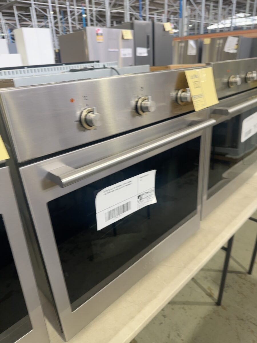 EX DISPLAY, ILVE 600SKMI S/STEEL 600MM ELECTRIC OVEN, SOLD AS IS NO WARRANTY
