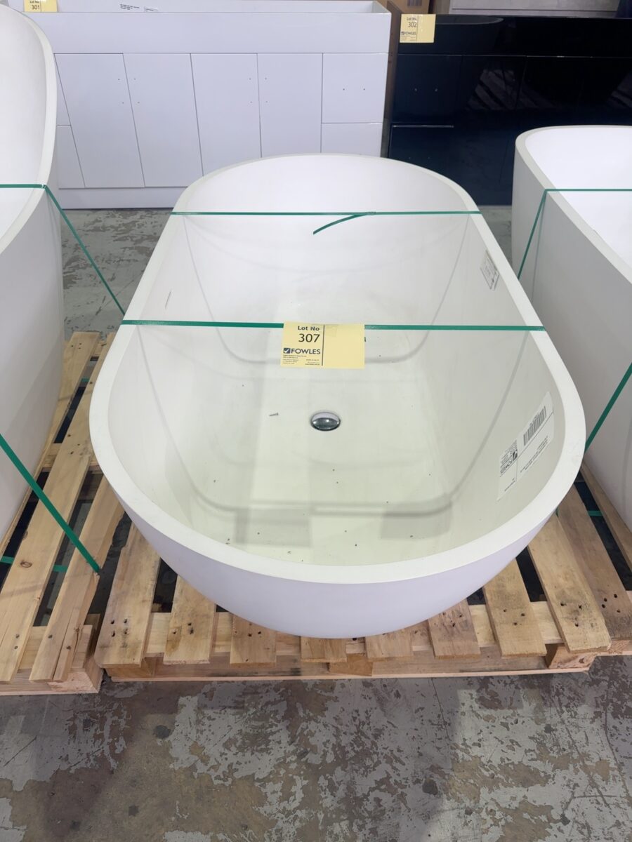 EX SHOWROOM DISPLAY, NERO STONE 1550MM ST12-1550 BATH RRP$ 3141 SOLD AS IS NO WARRANTY