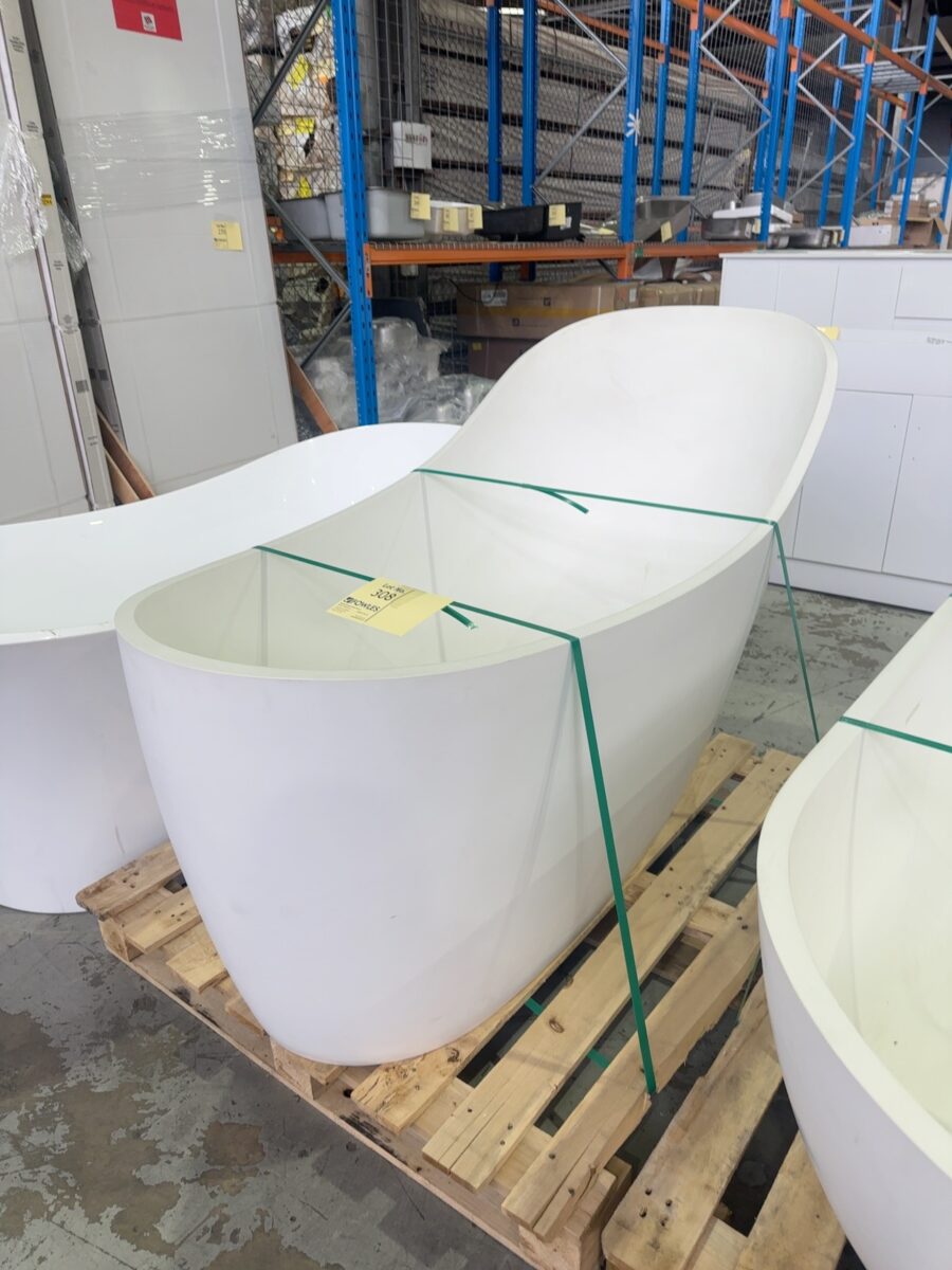 EX SHOWROOM DISPLAY, FIENZA LA VIDA STONE BATH 1690MM RRP$3799 SOLD AS IS NO WARRANTY