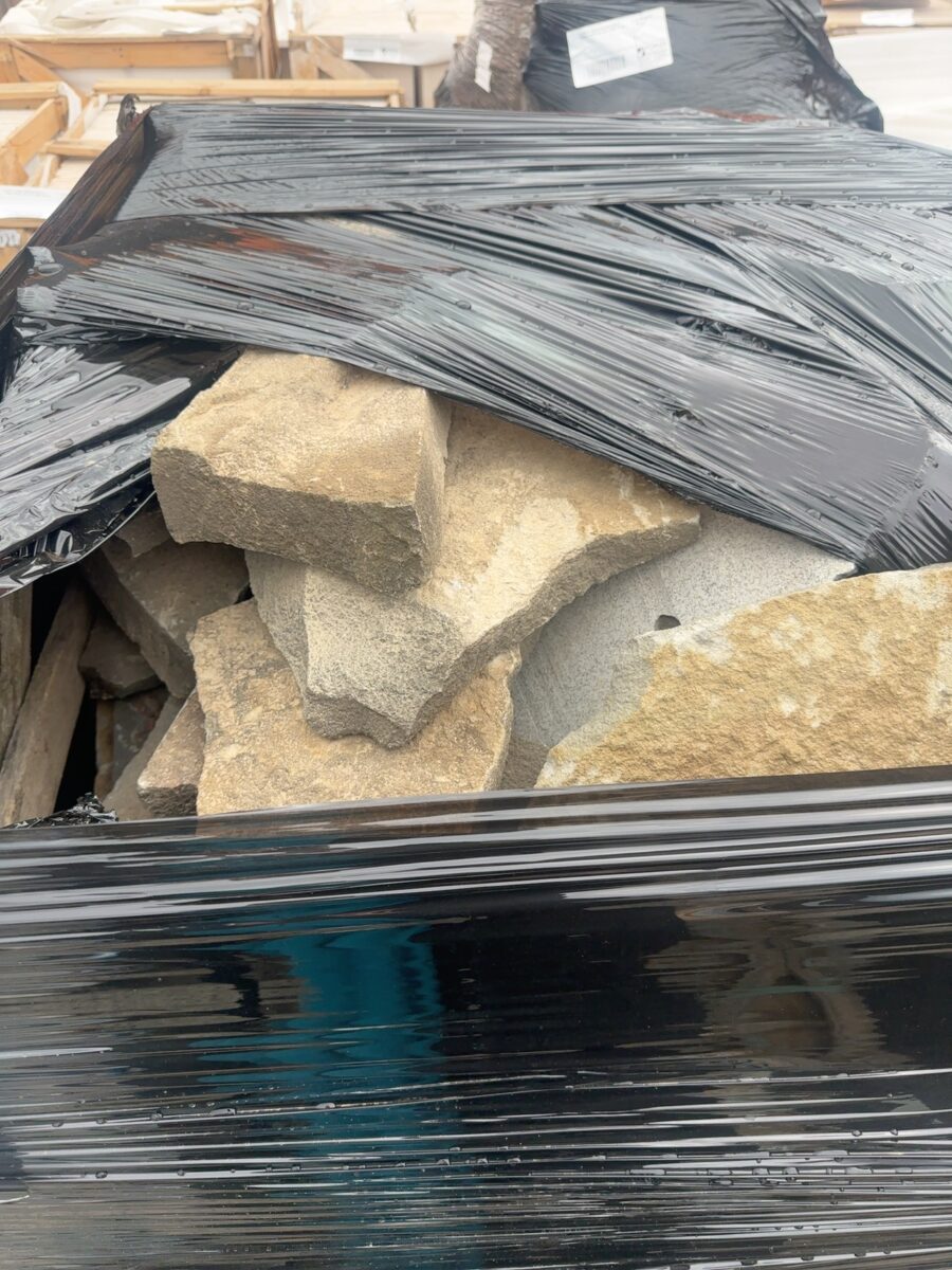 PALLET OF BLUESTONE CRAZY PAVING, 40-60MM, 40M2 #14