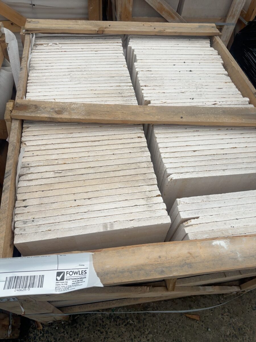 PALLET OF SAVANA LIMESTONE BRUSH & TUMBLE PAVERS, 600 X 400 X 20MM, 93PCS #5