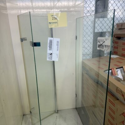 EX DISPLAY FOLDING SHOWER SCREEN & SEPARATE OVER BATH PANEL, SOLD AS IS, BIDDER TO REMOVE