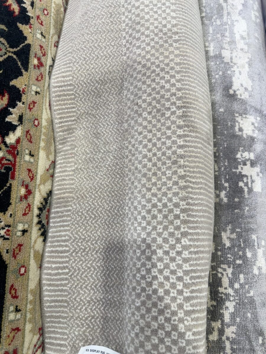 EX DISPLAY RUG, 160CM X 230CM