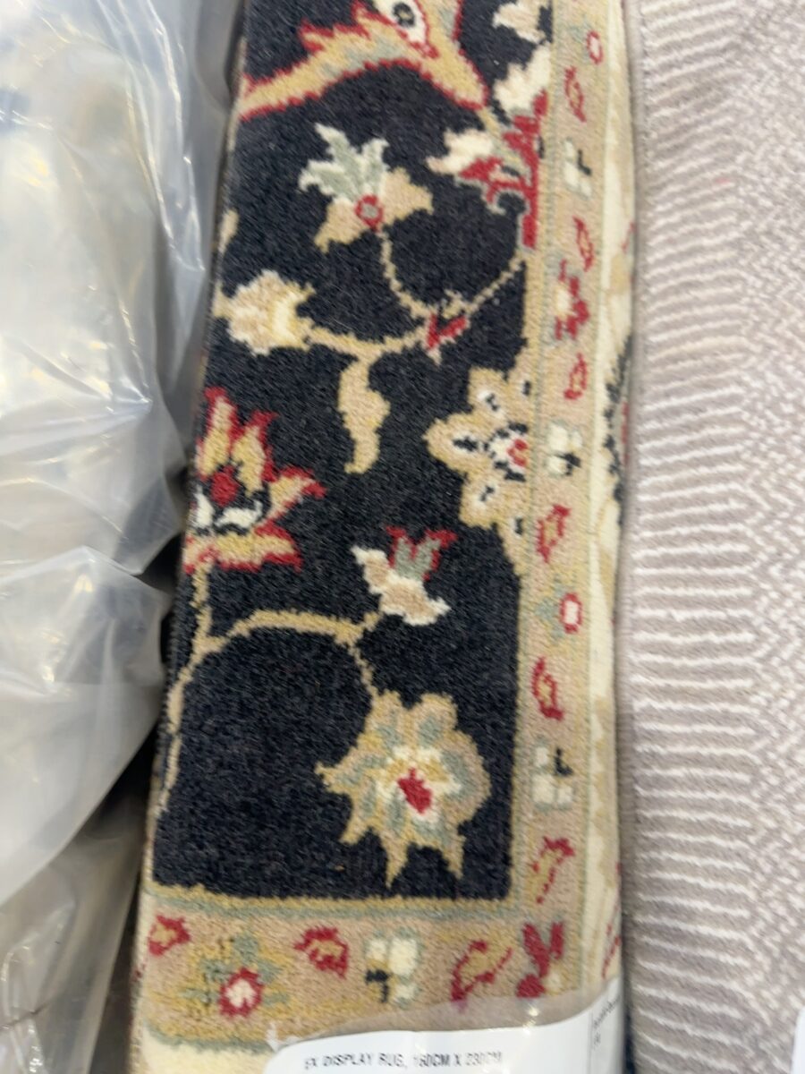 EX DISPLAY RUG, 160CM X 230CM