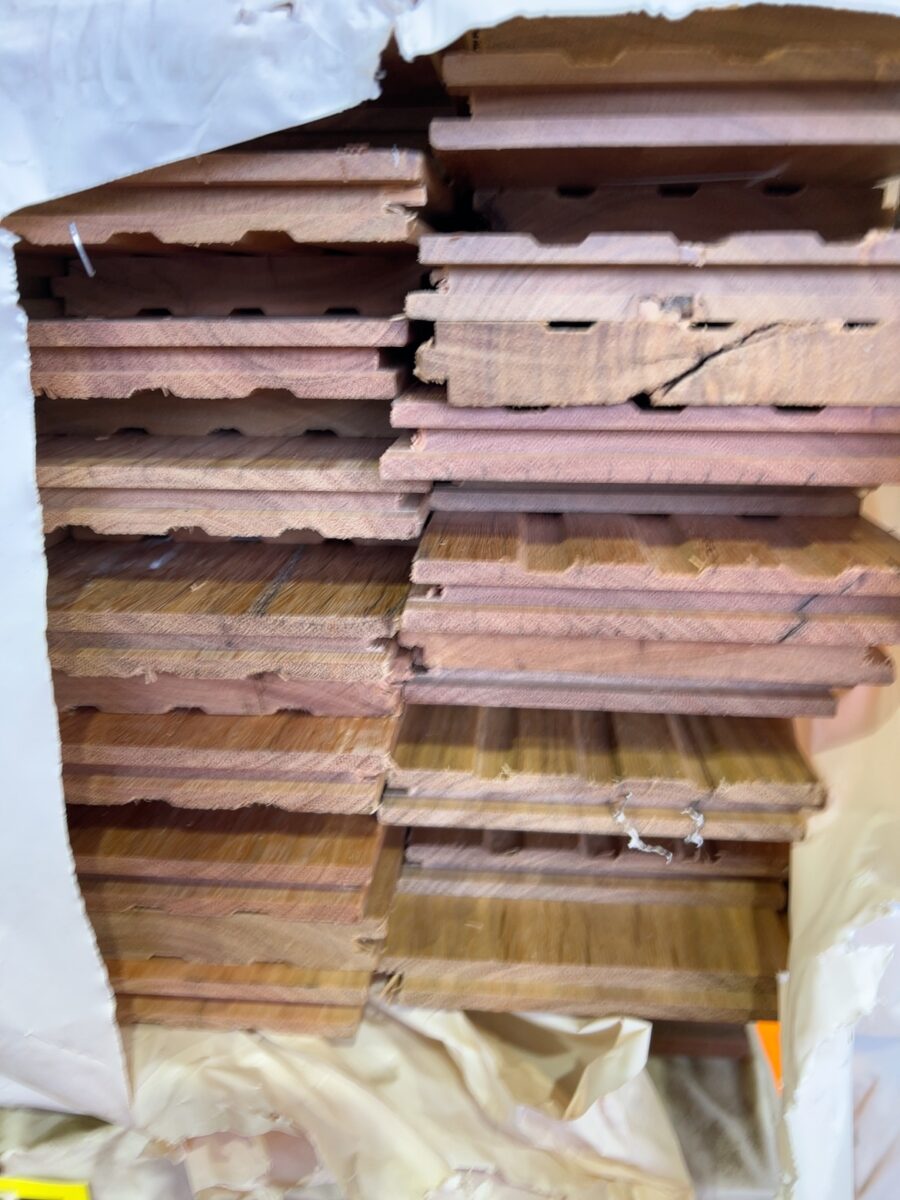 130X19 FEATURE GRADE SPOTTED GUM FLOORING