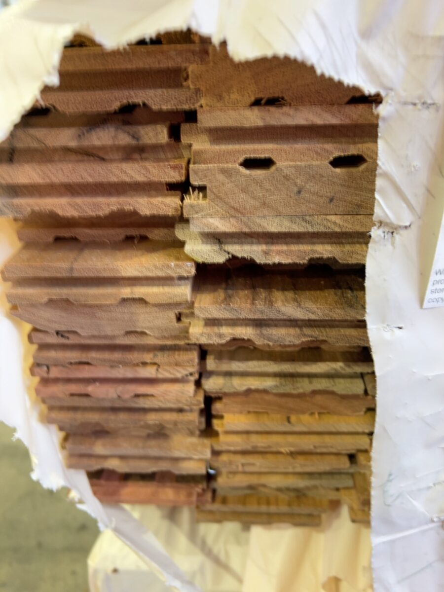 80X19 FEATURE GRADE SPOTTED GUM FLOORING